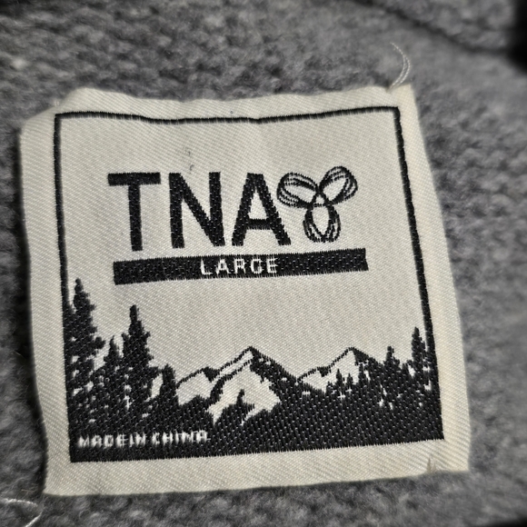 Size Large TNA Cowichan Lambswool Sweater From Aritzia. - Picture 3 of 5